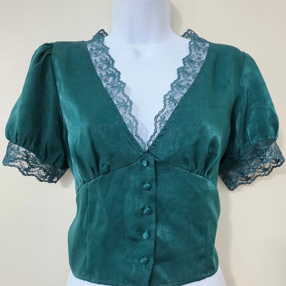 Forever 21 Emerald Green Lace-Trim V-Neck Blouse